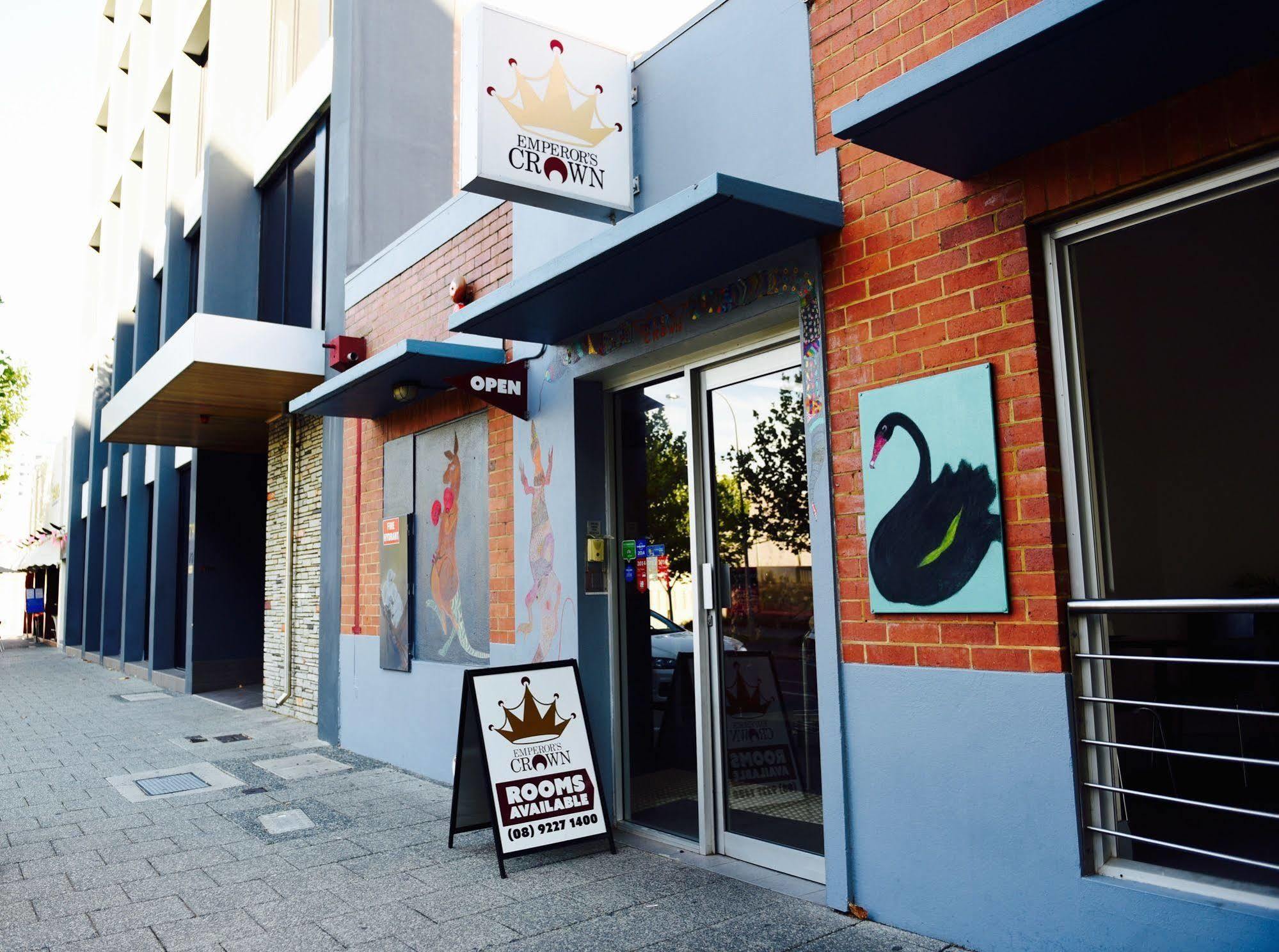 The Emperors Crown Hostel Perth Exterior photo